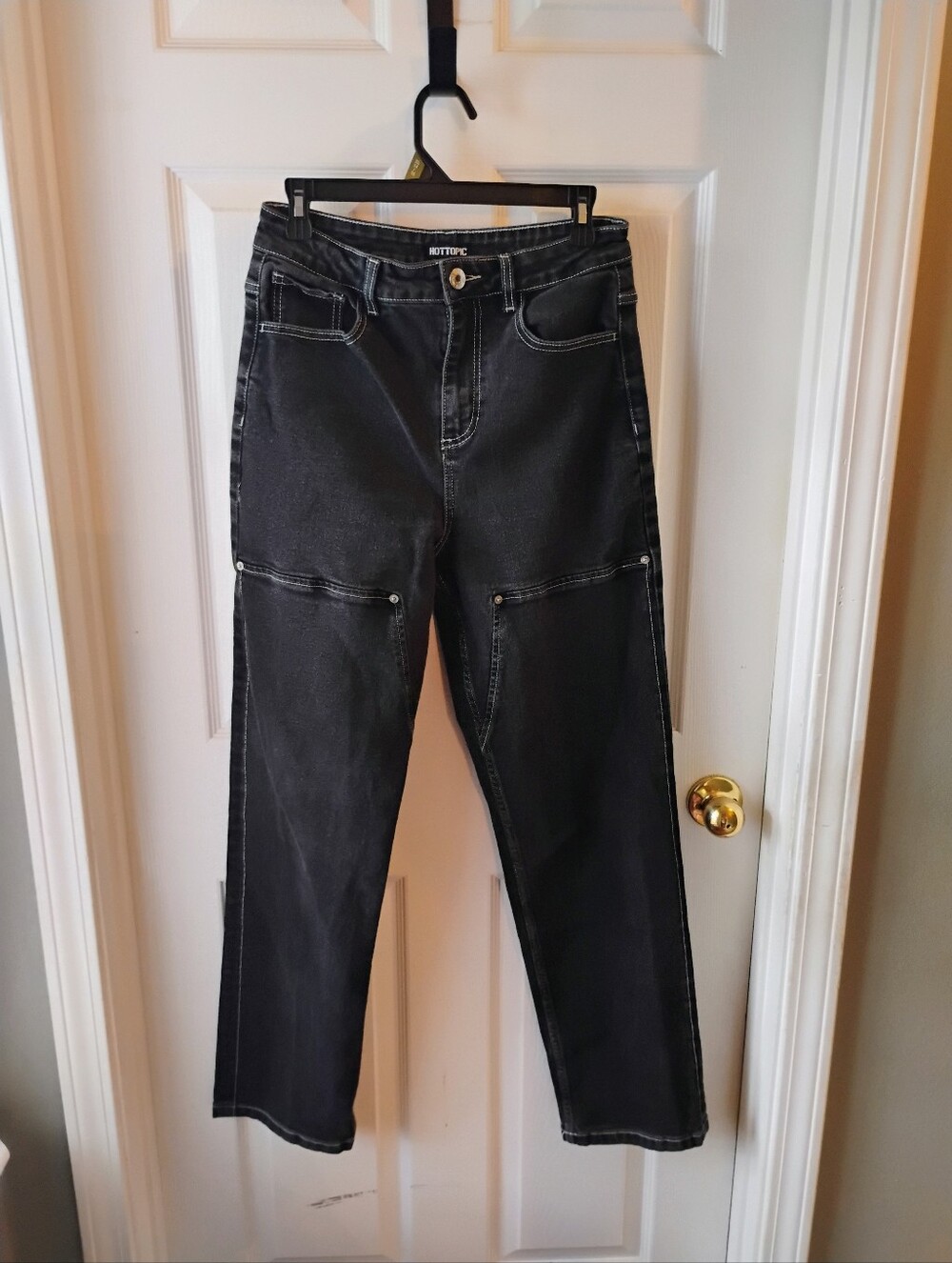 Hot Topic Black Straight-Leg Utility Jeans